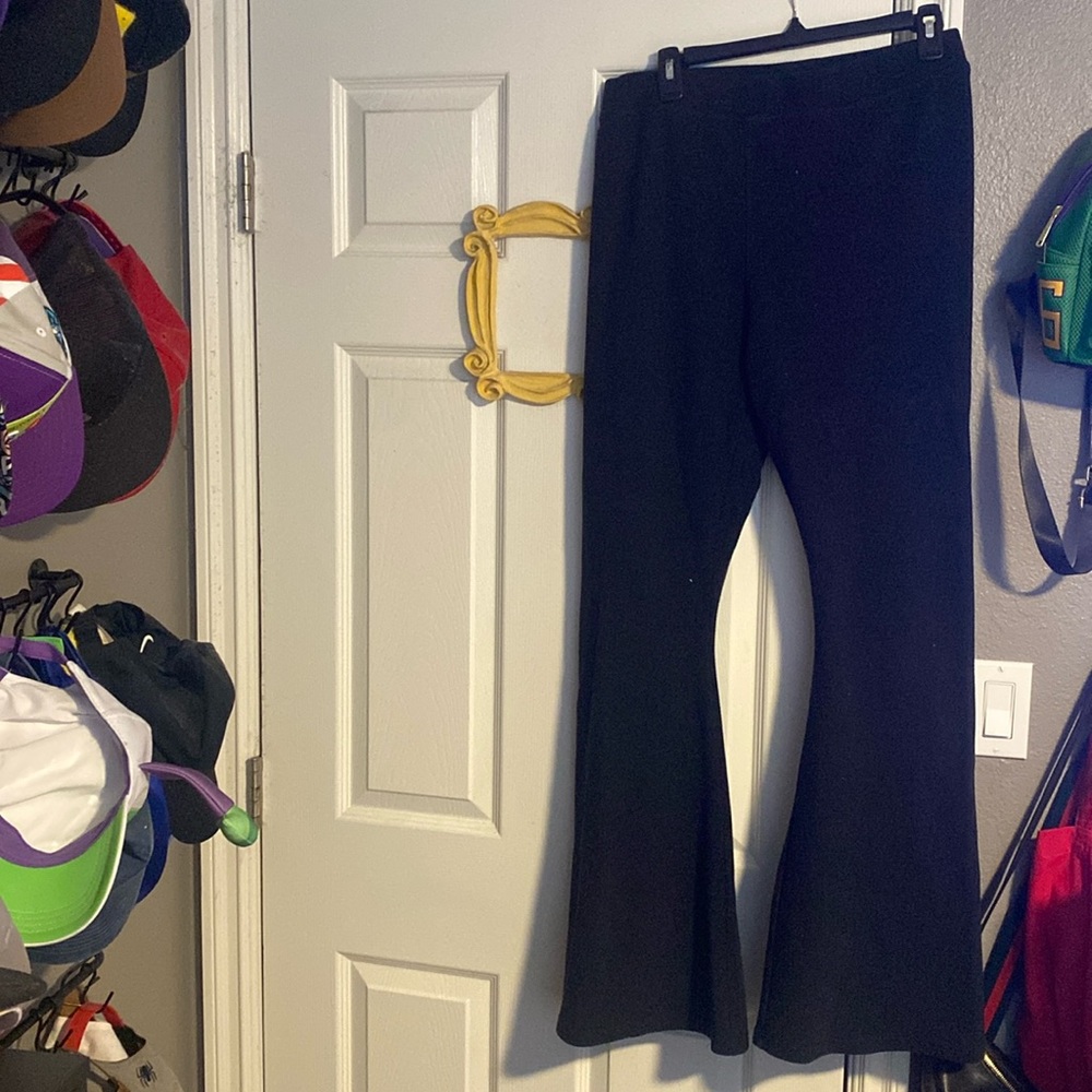 Aerie offline stretchy bootleg pants with back pockets